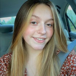 Meet your Posher, Abbey